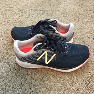New Balance Vazee Pace - Size 8